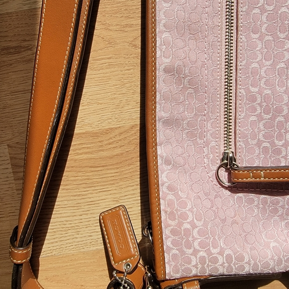 Coach Pink large handbag - Picture 3 of 13